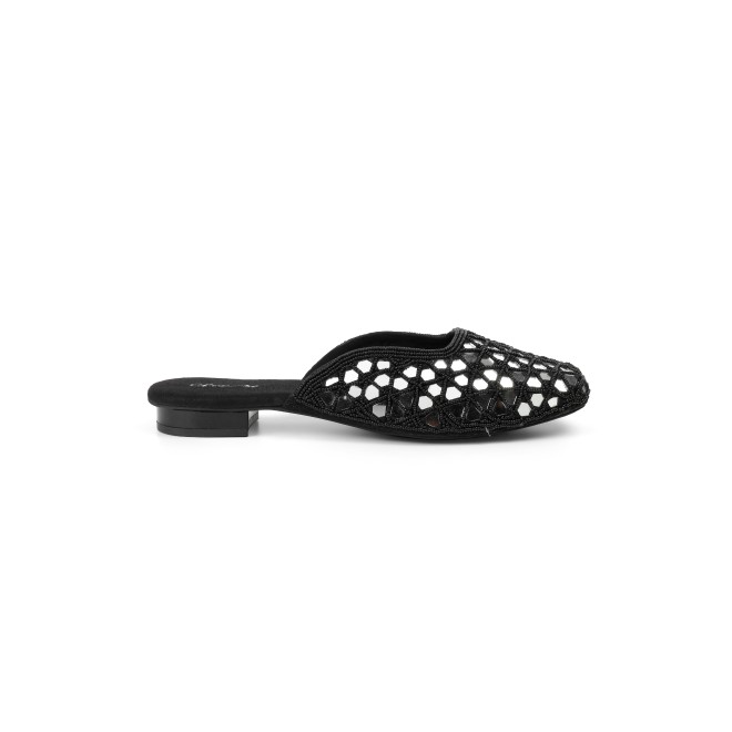 Cheemo Women Black Ethnic Slip Ons (SKU: 92-303-11-37)