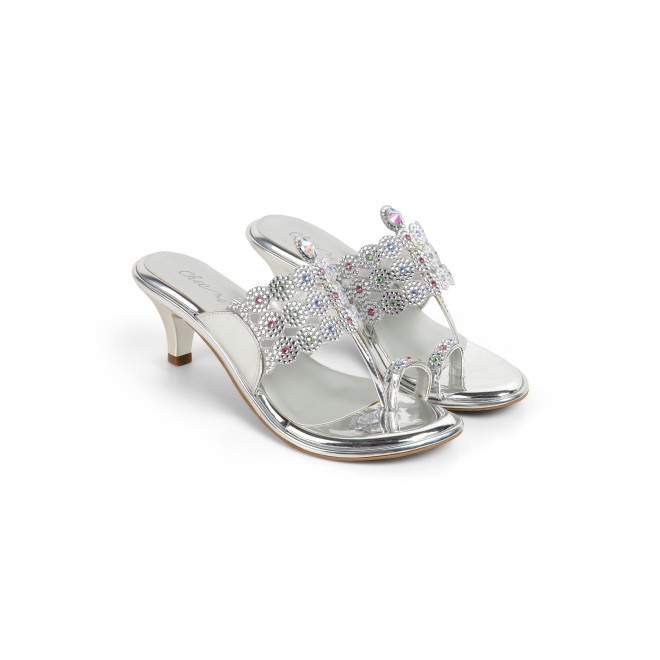 Cheemo Women Silver Ethnic Slip Ons (SKU: 92-314-27-39)