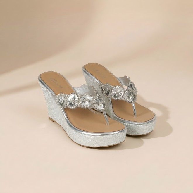 Cheemo Women Silver Ethnic Slip Ons