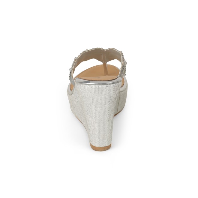 Cheemo Women Silver Ethnic Slip Ons (SKU: 92-316-27-37)