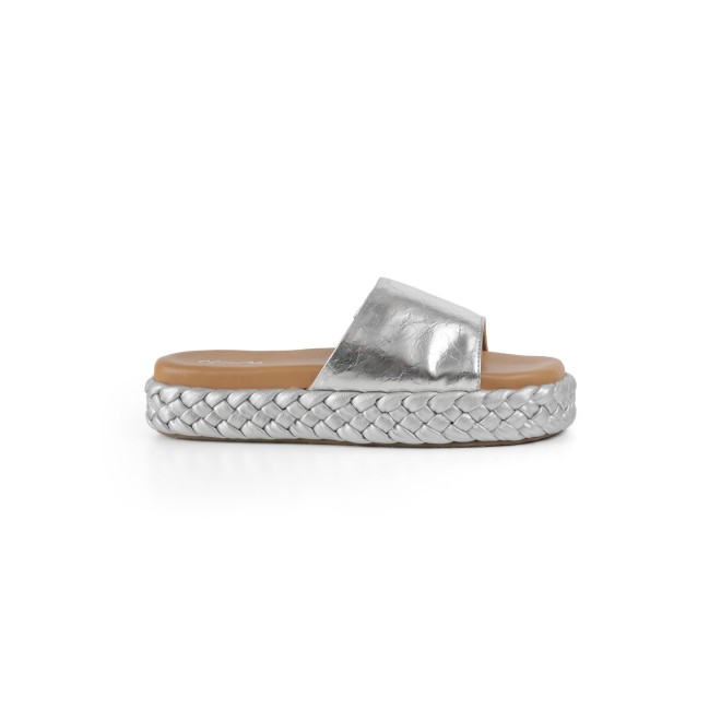 Cheemo Women Silver Casual Slip Ons (SKU: 92-317-27-38)